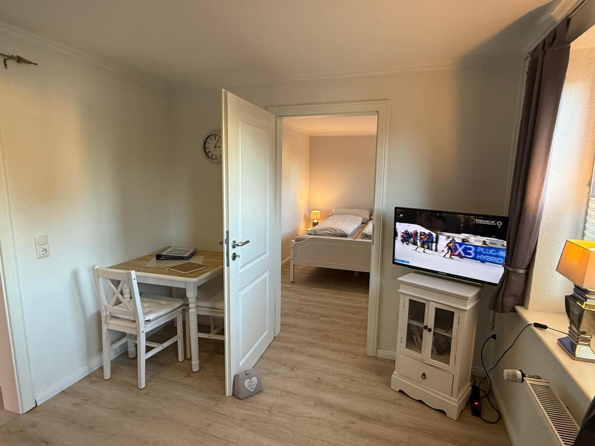 Ferienwohnung „Ole Karkenwech“ Husum-Roedemis Гузум Екстер'єр фото